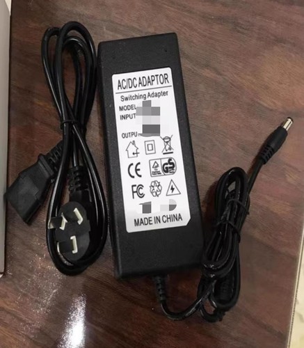 Alimentatore caricabatterie